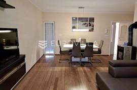 Crikvenica, business premises of 126.65m² in a tourism-related function