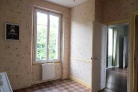 €297800 - Former Railway Station In One Of The Most Beautiful Villages In The Charente