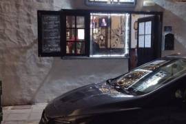 Freehold Bar For Sale