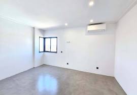 Beautiful V5+2 Newly Renovated Villa in Fonte Santa near the Golden Triangle Beautiful V5+2 Newly Renovated Villa in Fonte Santa near the Golden Triangle