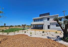 Beautiful V5+2 Newly Renovated Villa in Fonte Santa near the Golden Triangle Beautiful V5+2 Newly Renovated Villa in Fonte Santa near the Golden Triangle