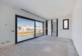 Brand New 6 Bedroom Contemporary Villa in Tavira Centre