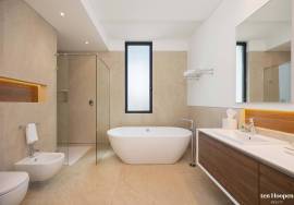 Luxurious Duplex Penthouse at Monte Rei Golf Course: Modern Elegance with Stunning Views