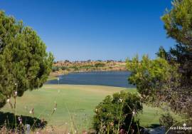 Luxurious Duplex Penthouse at Monte Rei Golf Course: Modern Elegance with Stunning Views