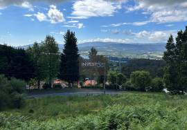 Large and Well-Located Land in Vila Nova de Cerveira – The Ideal Opportunity to Build the Home of Your Dreams Large and Well-Located Land in Vila Nova de Cerveira – The Ideal Opportunity to Build the Home of Your Dreams