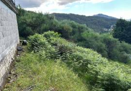 Large and Well-Located Land in Vila Nova de Cerveira – The Ideal Opportunity to Build the Home of Your Dreams Large and Well-Located Land in Vila Nova de Cerveira – The Ideal Opportunity to Build the Home of Your Dreams