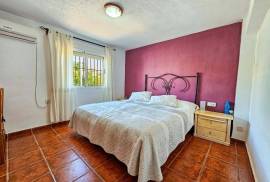 Sale! Spectacular Finca with house in Busot