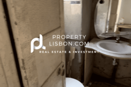 180k Lisbon Duplex Needing Renovation - Great Potential