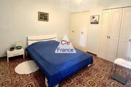 Stunning Villa with Swimming Pool Stunning Villa with Swimming Pool