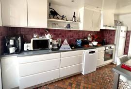 Stunning Villa with Swimming Pool Stunning Villa with Swimming Pool