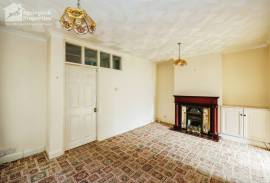 3 bedroom, Semi-detached house for sale