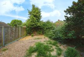 3 bedroom, Semi-detached house for sale