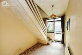 3 bedroom, Semi-detached house for sale