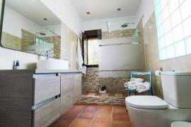 4 Bedrooms - Villa - Alicante - For Sale - DiV1013