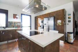 4 Bedrooms - Villa - Alicante - For Sale - DiV1013
