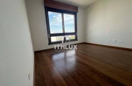 Triplex Penthouse, 367 m², for sale, 4 bedrooms, 1 suite, semi furnished, 4 parking spaces, park, windmills, POA/RS.