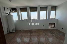 Triplex Penthouse, 367 m², for sale, 4 bedrooms, 1 suite, semi furnished, 4 parking spaces, park, windmills, POA/RS.