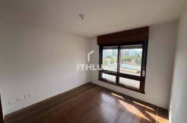 Triplex Penthouse, 367 m², for sale, 4 bedrooms, 1 suite, semi furnished, 4 parking spaces, park, windmills, POA/RS.