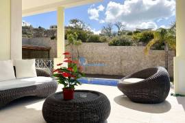 Luxury 4 bedroom villa located on the slope of Orada with 1000m² of plot Luxury 4 bedroom villa located on the slope of Orada with 1000m² of plot