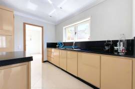 Luxury 4 bedroom villa located on the slope of Orada with 1000m² of plot Luxury 4 bedroom villa located on the slope of Orada with 1000m² of plot