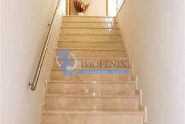Luxury 4 bedroom villa located on the slope of Orada with 1000m² of plot Luxury 4 bedroom villa located on the slope of Orada with 1000m² of plot
