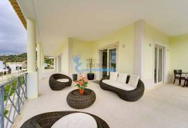 Luxury 4 bedroom villa located on the slope of Orada with 1000m² of plot Luxury 4 bedroom villa located on the slope of Orada with 1000m² of plot