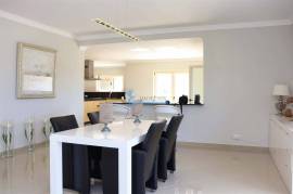 Luxury 4 bedroom villa located on the slope of Orada with 1000m² of plot Luxury 4 bedroom villa located on the slope of Orada with 1000m² of plot