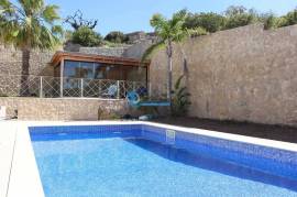 Luxury 4 bedroom villa located on the slope of Orada with 1000m² of plot Luxury 4 bedroom villa located on the slope of Orada with 1000m² of plot