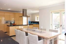 Luxury 4 bedroom villa located on the slope of Orada with 1000m² of plot Luxury 4 bedroom villa located on the slope of Orada with 1000m² of plot