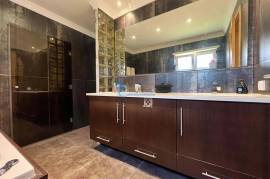 Luxury 4 bedroom villa located on the slope of Orada with 1000m² of plot Luxury 4 bedroom villa located on the slope of Orada with 1000m² of plot
