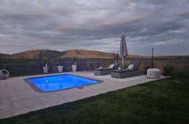 Game Farm & Villa For Sale In The Kalahari South
