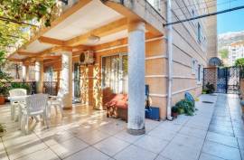 Excellent 2 Bed Apartment For Sale In Budva