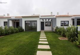 New Two-Bedroom House in Vilamoura, 5 Minutes from the Marina and Vilamoura Center
