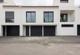 New Two-Bedroom House in Vilamoura, 5 Minutes from the Marina and Vilamoura Center