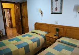 Restaurant, agrotourism and private house for sale in Lalastra Álava