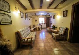 Restaurant, agrotourism and private house for sale in Lalastra Álava