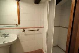 Restaurant, agrotourism and private house for sale in Lalastra Álava