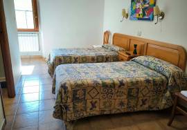 Restaurant, agrotourism and private house for sale in Lalastra Álava