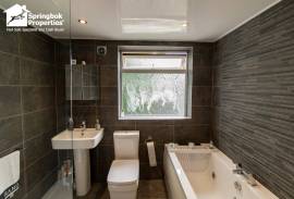 3 bedroom, End of terrace house for sale