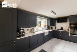 3 bedroom, End of terrace house for sale