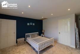 3 bedroom, End of terrace house for sale