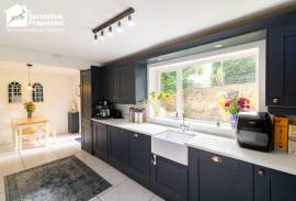 3 bedroom, End of terrace house for sale