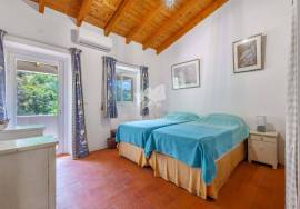 Detached, modernised 3 bedroom quinta in country location with 2500m2 plot North of Tavira. Detached, modernised 3 bedroom quinta in country location with 2500m2 plot North of Tavira.