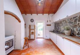 Detached, modernised 3 bedroom quinta in country location with 2500m2 plot North of Tavira. Detached, modernised 3 bedroom quinta in country location with 2500m2 plot North of Tavira.