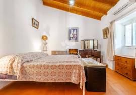 Detached, modernised 3 bedroom quinta in country location with 2500m2 plot North of Tavira. Detached, modernised 3 bedroom quinta in country location with 2500m2 plot North of Tavira.