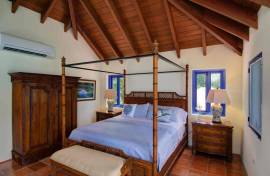 Outer Banks, Brewer's Bay