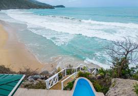 Villa 28, Lambert Beach