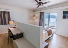 Villa 28, Lambert Beach