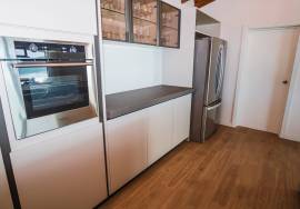 Villa 28, Lambert Beach