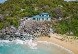 Villa 28, Lambert Beach